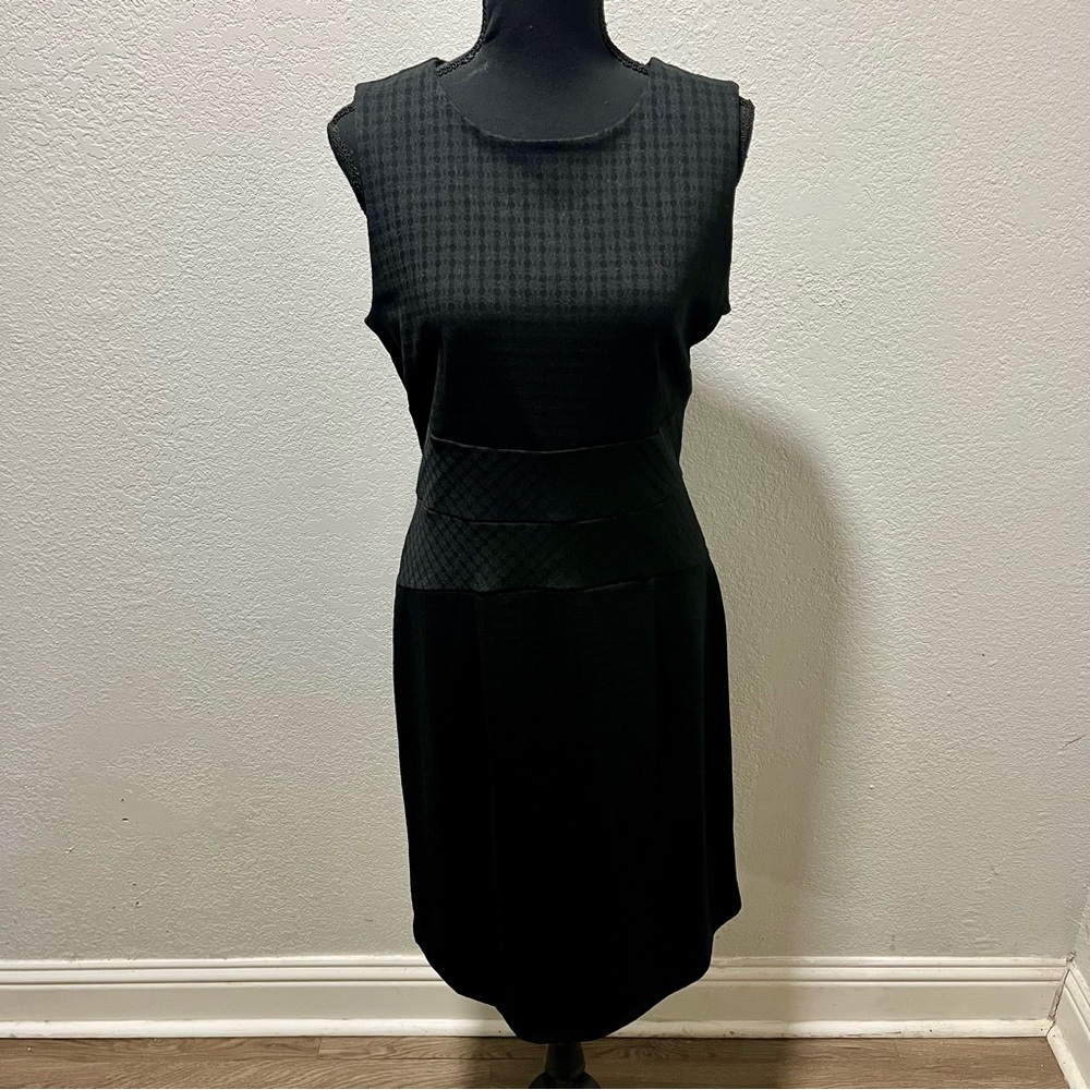 Banana Republic Chic Black Sleeveless Midi Dress